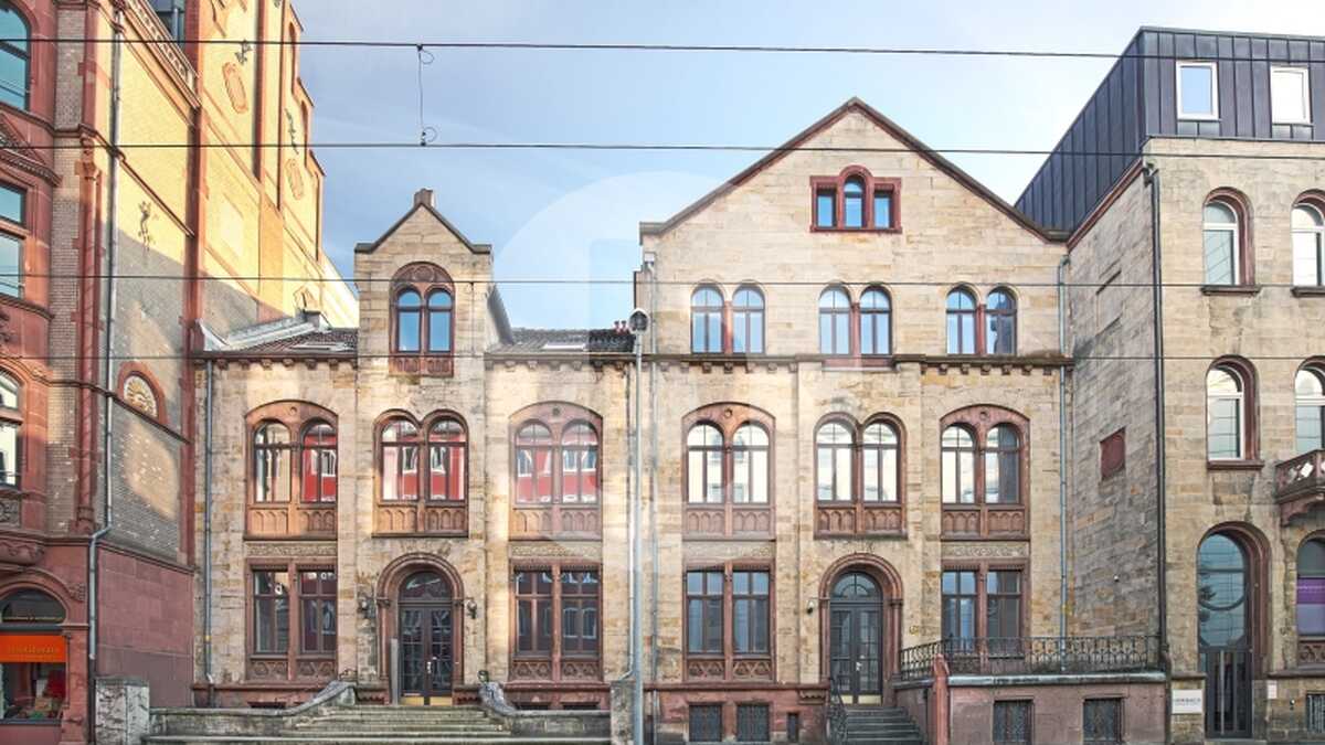 Büroflächen im denkmalgeschützten Altbau am Thielenplatz