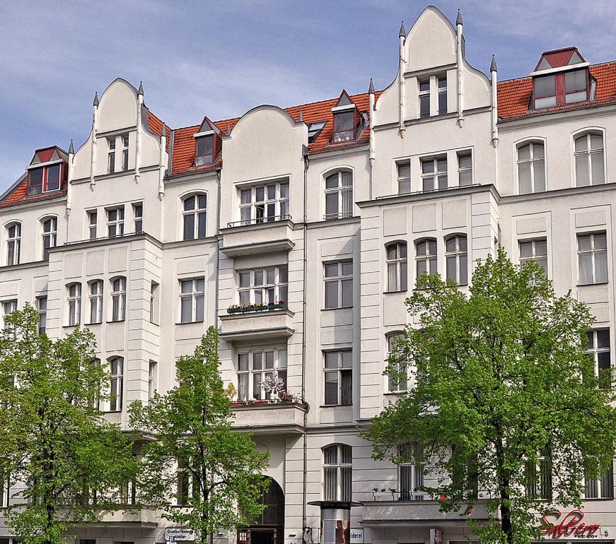 Modernes Büro- und Praxisgebäude im Herzen der City-West